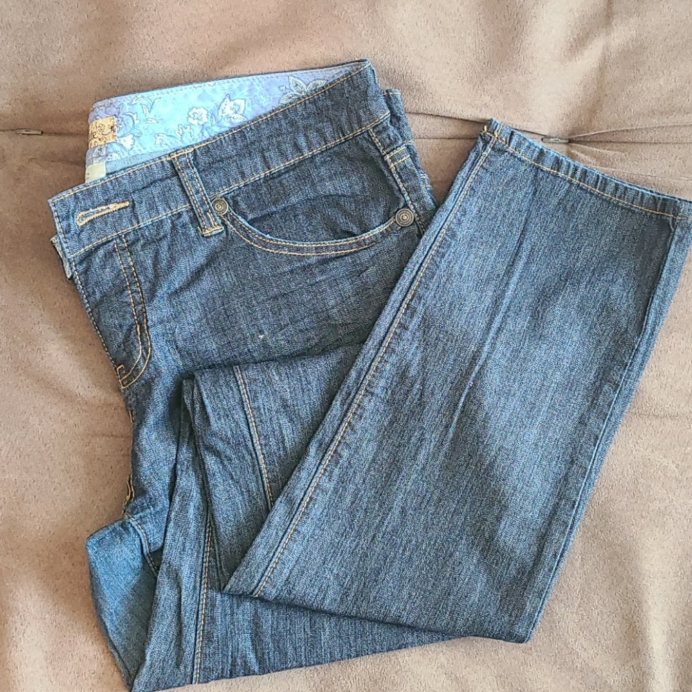 Women's jeans
